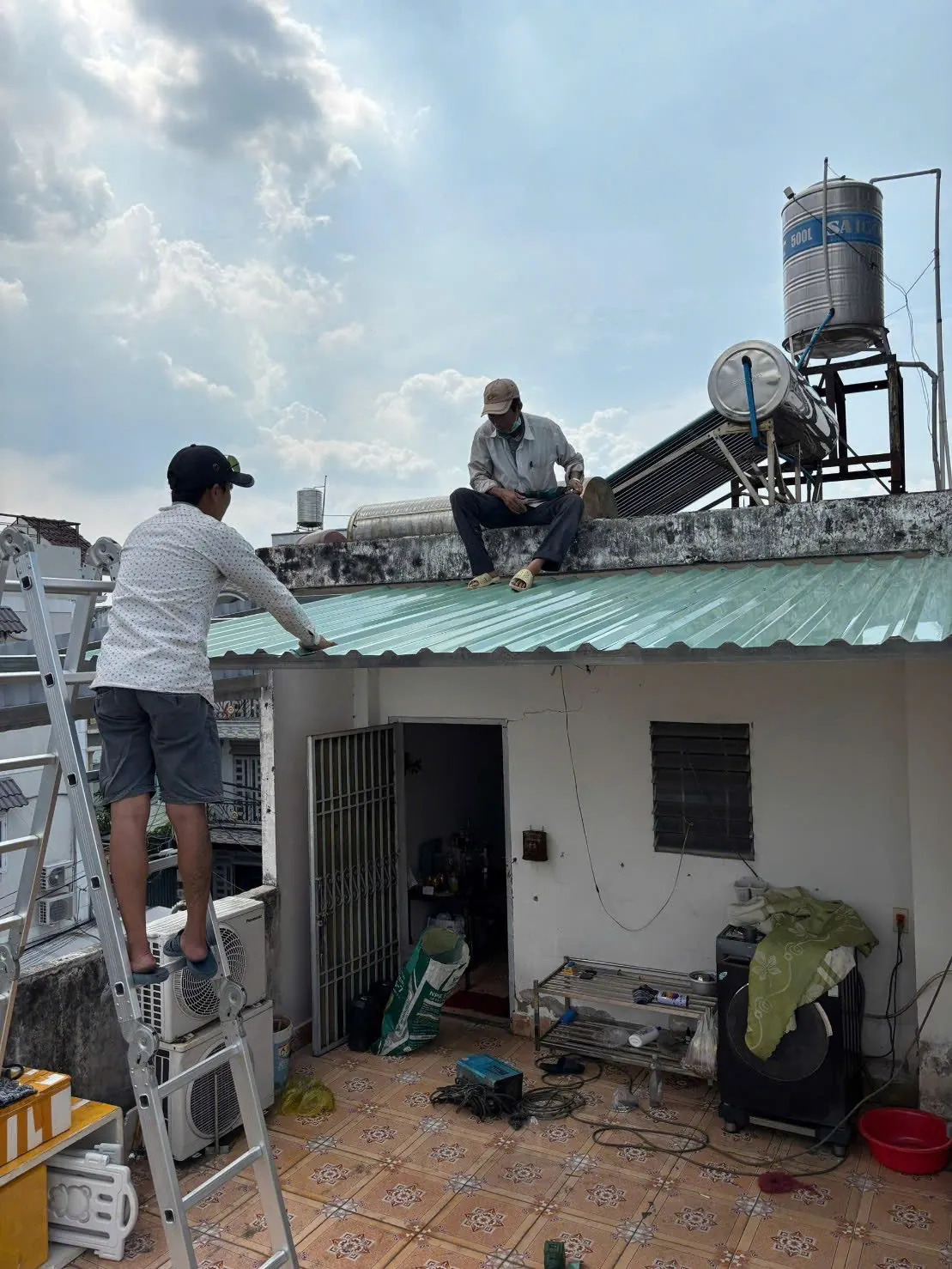 Thi công tôn PU mái nhà dân dụng